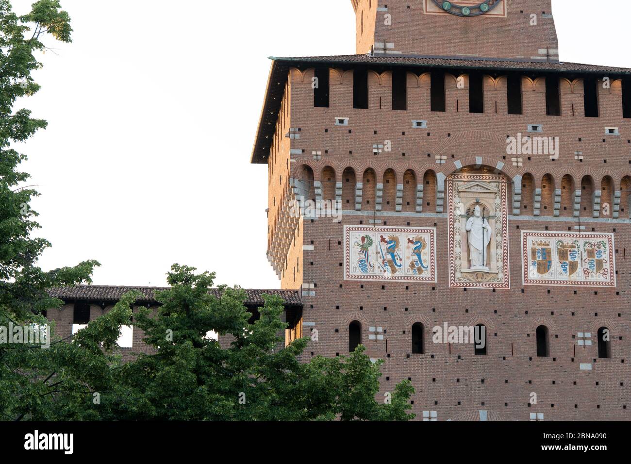 Le château Sforza, Castello Sforzesco, à Milan, en Italie, a été construit au XVe siècle par Francesco Sforza, duc de Milan Banque D'Images
