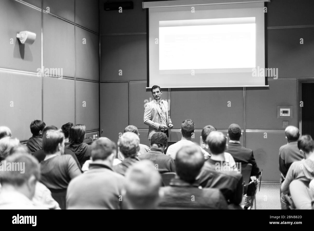 Le président d'une conférence à l'événement conférence d'affaires. Banque D'Images