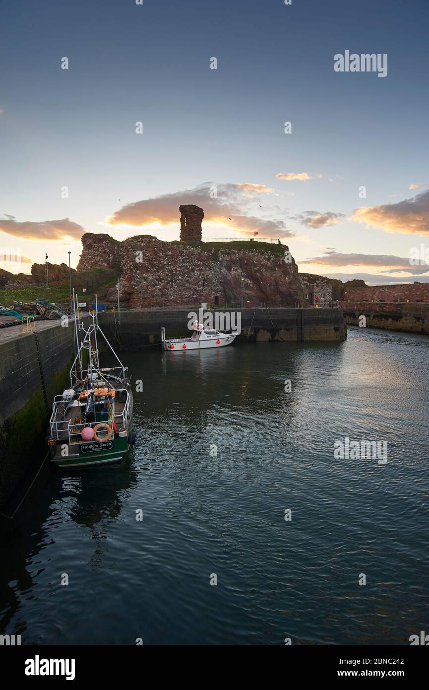 Dunbar Harbour au coucher du soleil, East Lothian, Écosse, Royaume-Uni, GB. Banque D'Images