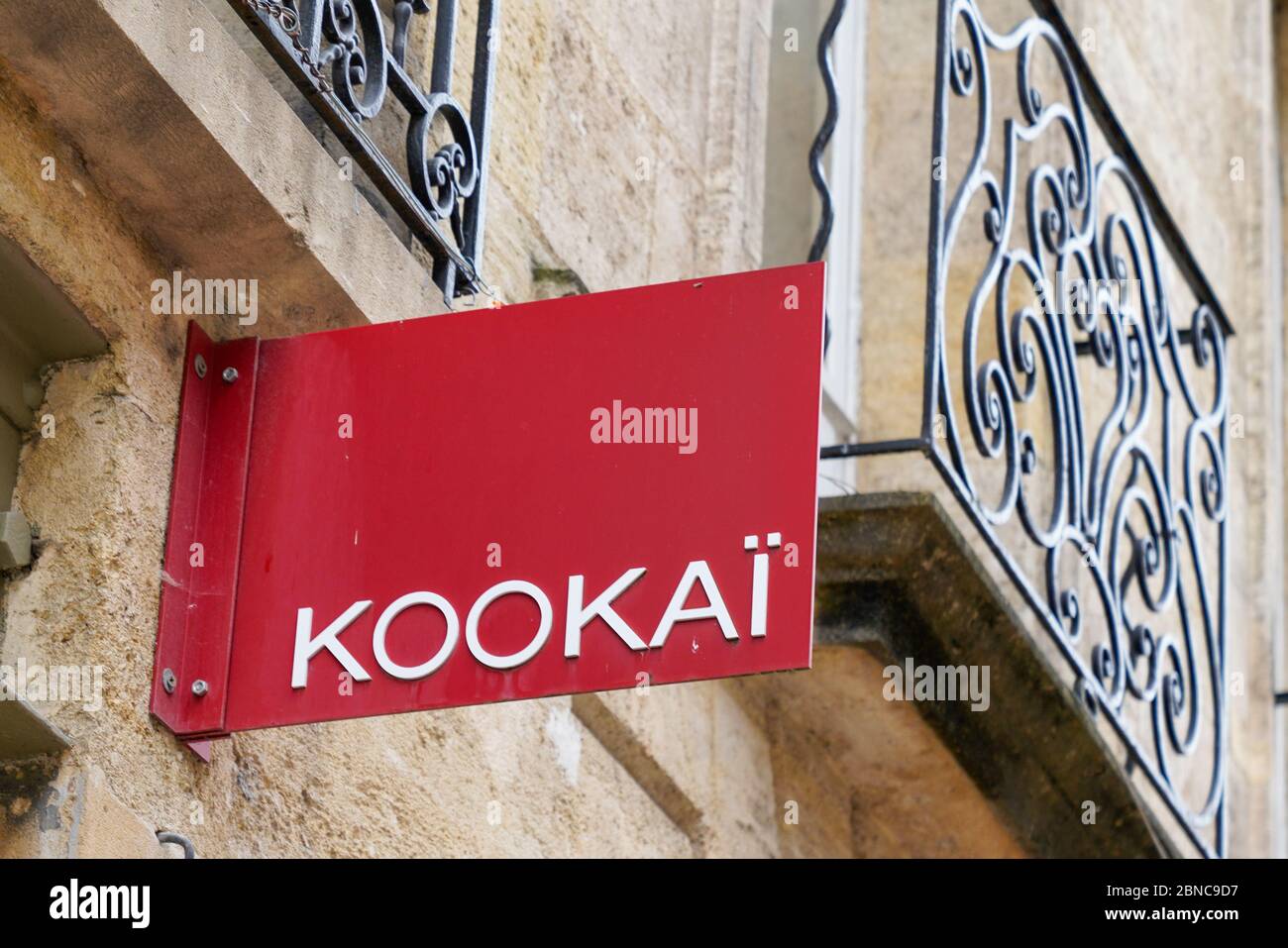 Kookai shop Banque de photographies et d'images à haute résolution - Alamy