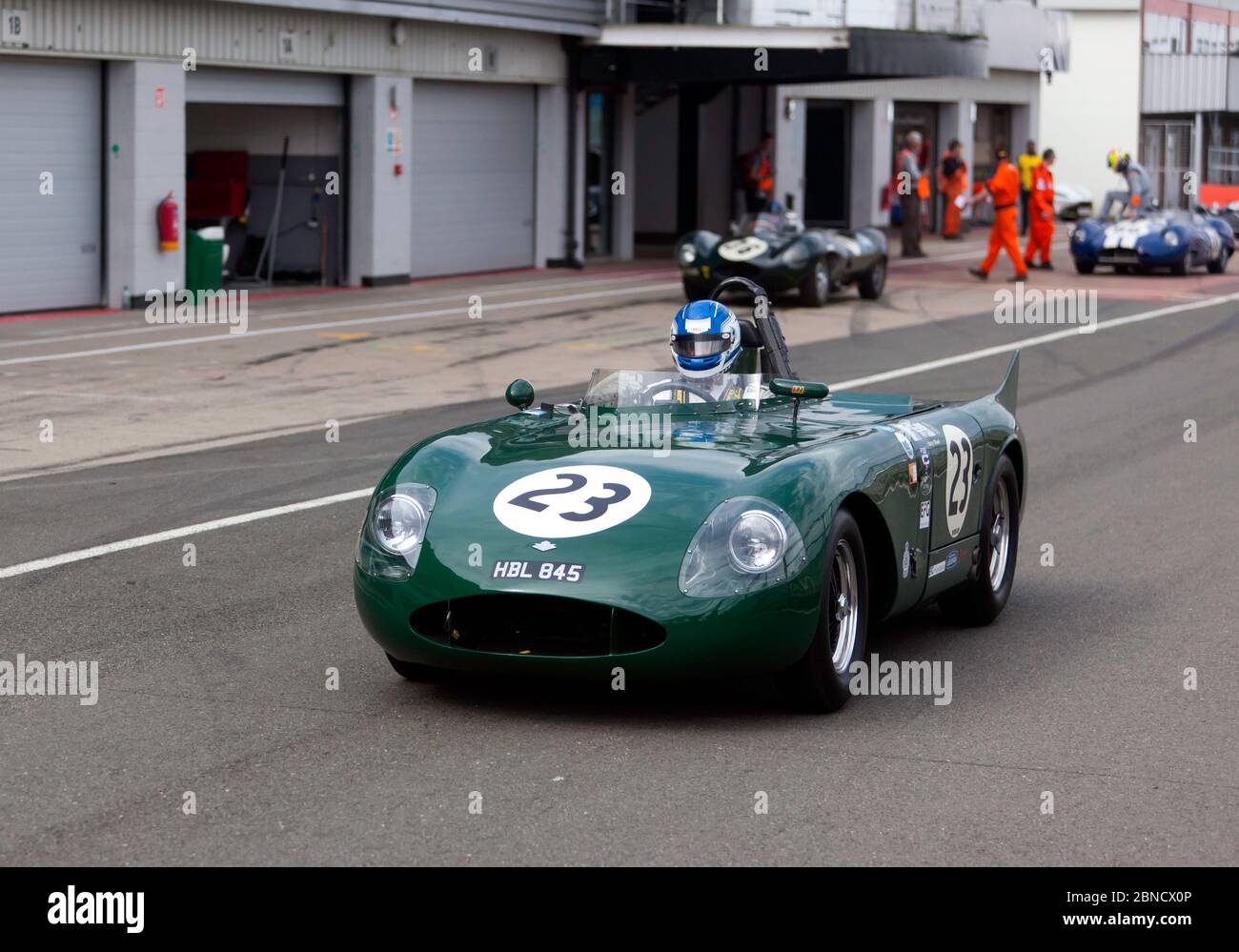 Barry Wood pilotant son Vert, 1952, RGS Atalanta, pendant la séance de qualification pour le trophée RAC Woodcote pour les voitures de sport pré '56 Banque D'Images