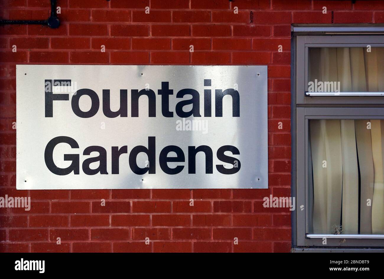 Fountain Gardens, Ashridge court à Newbury, Berkshire, où des officiers ont été appelés samedi