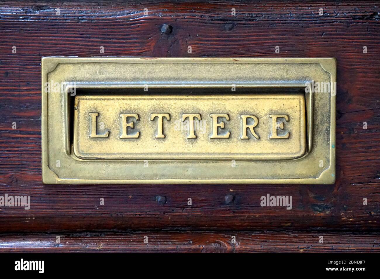 Boîte aux lettres italienne Banque de photographies et d’images à haute résolution Alamy