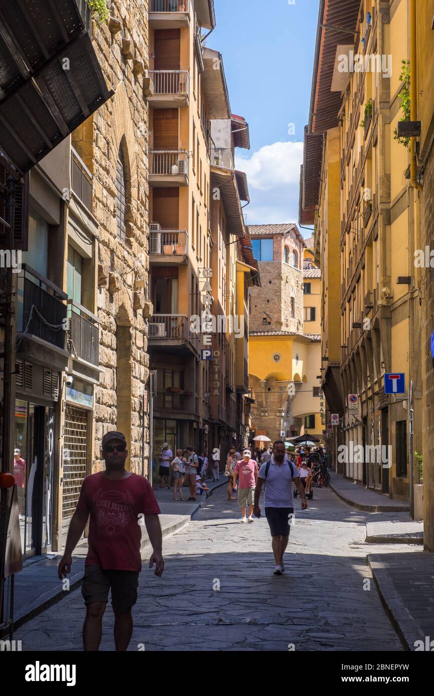 Florence, Italie - 16 août 2019 : rue piétonne dans le centre historique de Florence, Toscane, Italie Banque D'Images