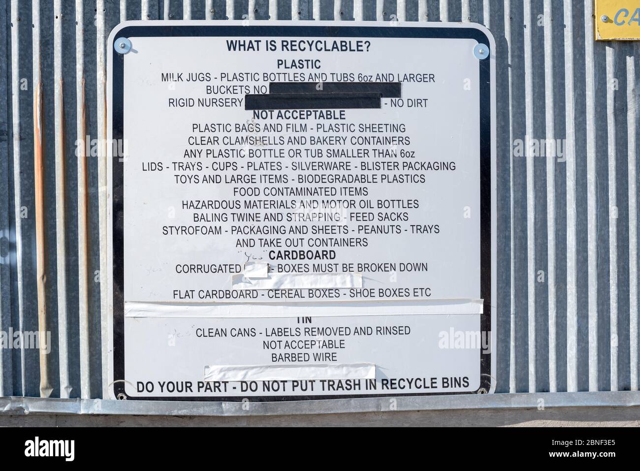 Panneau au centre de recyclage du comté de Wallowa à Enterprise, Oregon. Banque D'Images
