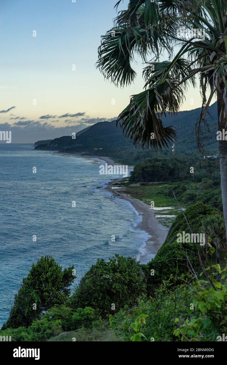 Amérique, Caraïbes, grandes Antilles, République dominicaine, Barahona, vue sur la côte depuis le point de vue de Paraíso près de Barahona Banque D'Images