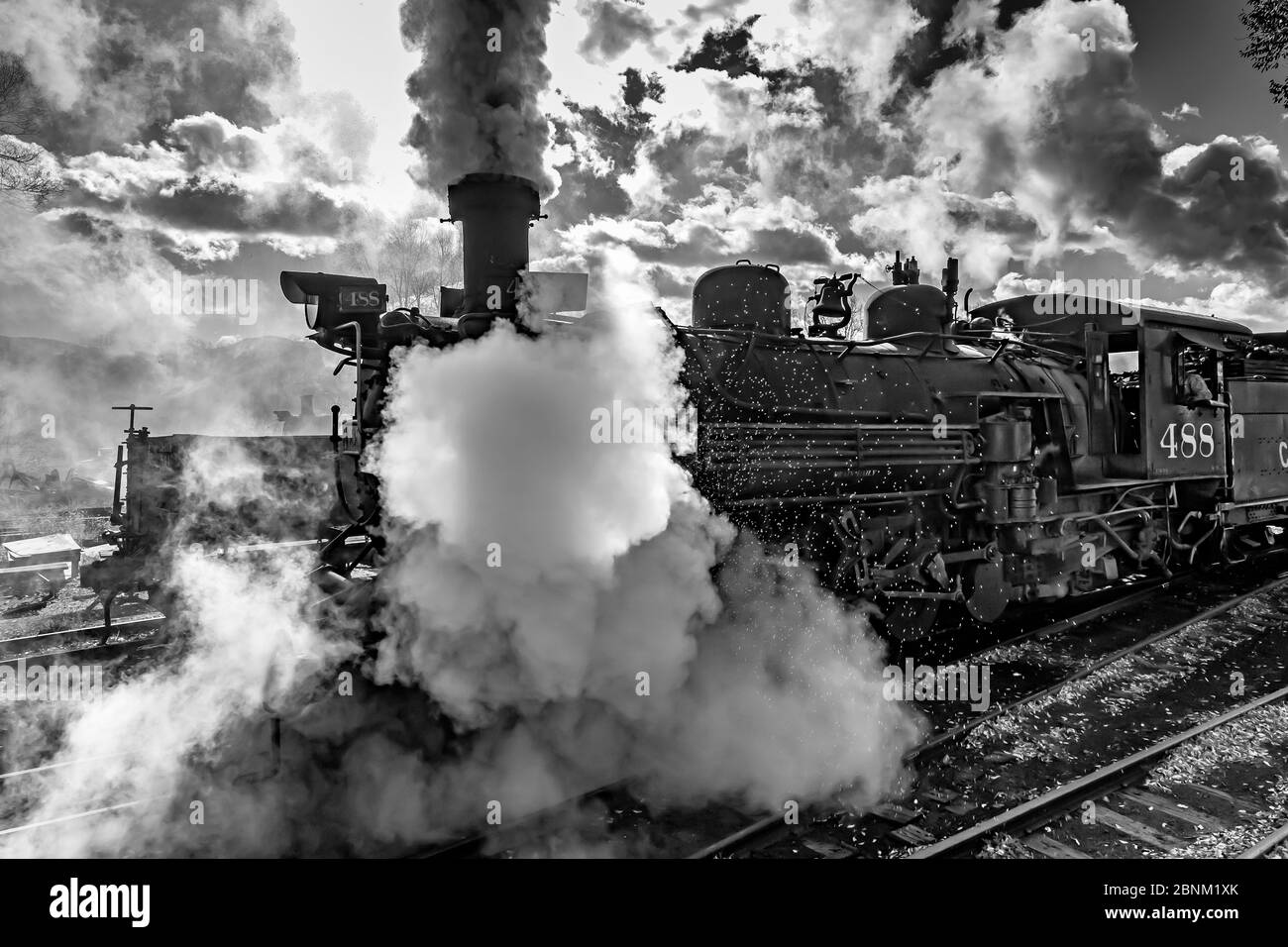 Locomotive à vapeur se préparant au transport de passagers, à la gare Chama de la route panoramique Cumbres & Toltec à Chama, Nouveau-Mexique, États-Unis Banque D'Images