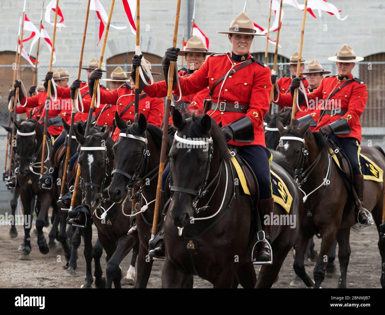 La Gendarmerie royale du Canada a fait le parading, lors du Concours équestre de la police nationale américaine (NAPEC), au pénitencier de Kingston, à Kingst Banque D'Images