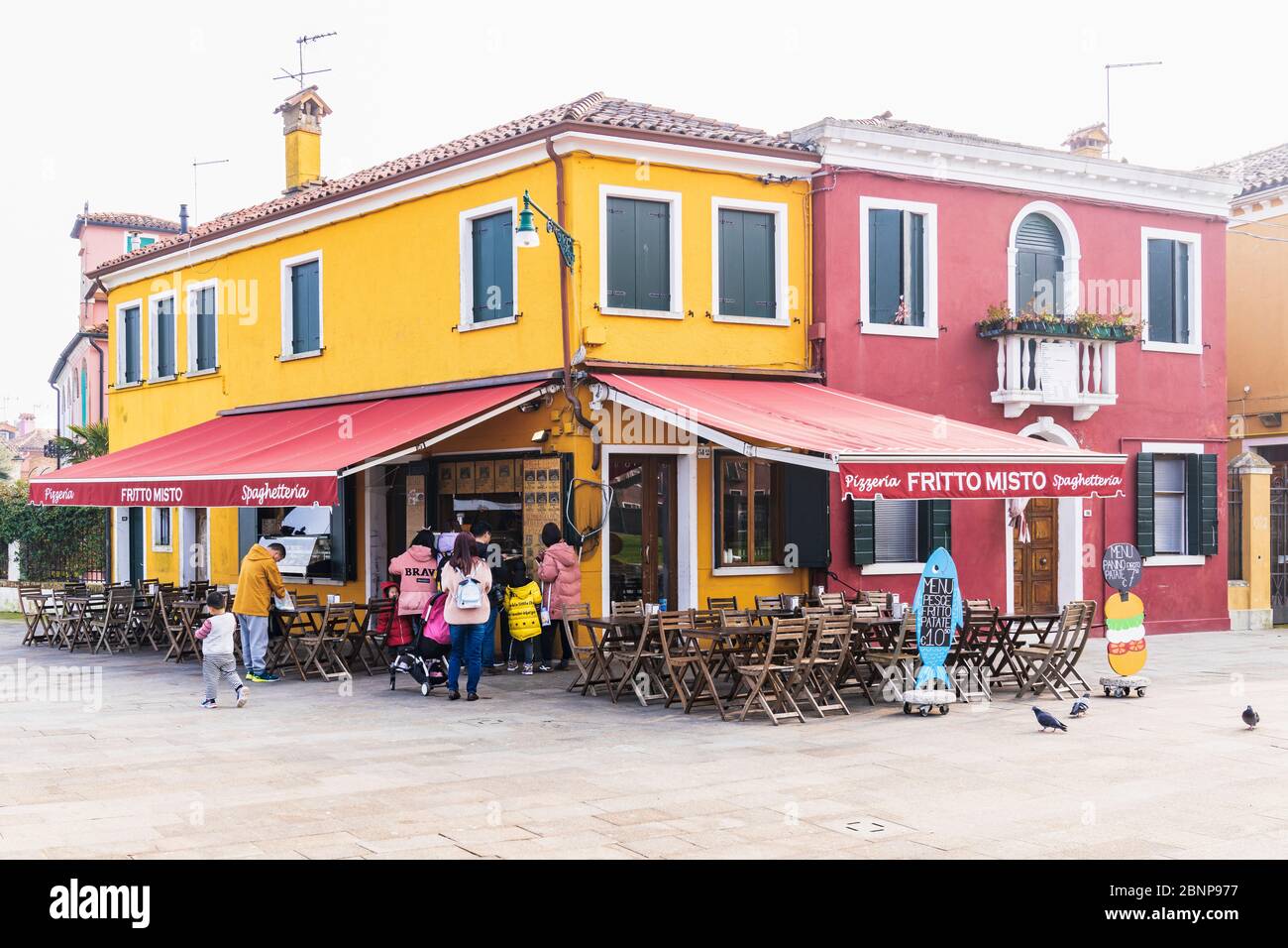 Burano, Venise, Île, Vénétie, Italie, Italie du Nord, maisons de pêcheurs colorées, restaurant, Europe Banque D'Images