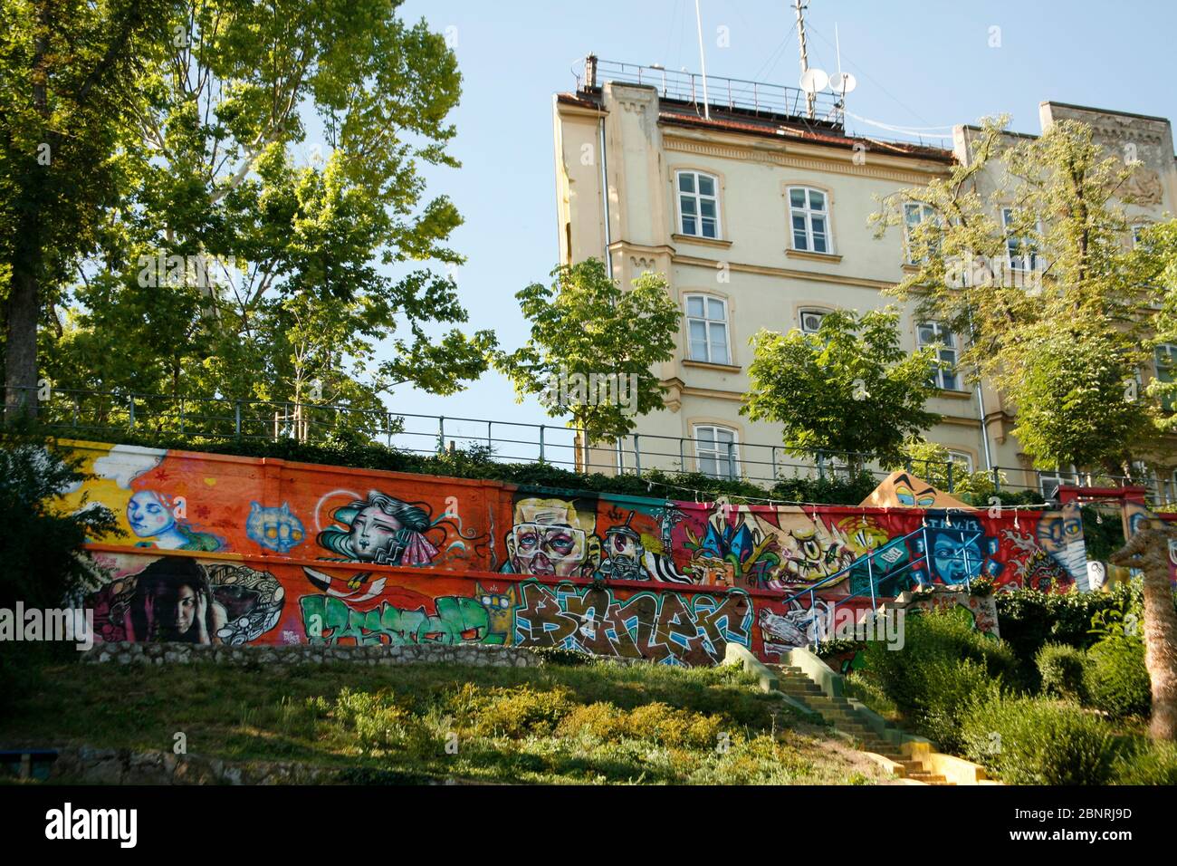 Tkalčićeva ulica est une rue animée de la place Ban Jelačić à la petite rue (Mala ulica). Vous y trouverez des cafés, des bars, des magasins et des événements. Banque D'Images