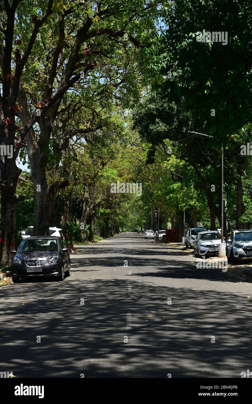 Des routes vides au moment de l'enfermement en inde en raison du virus Corona Banque D'Images