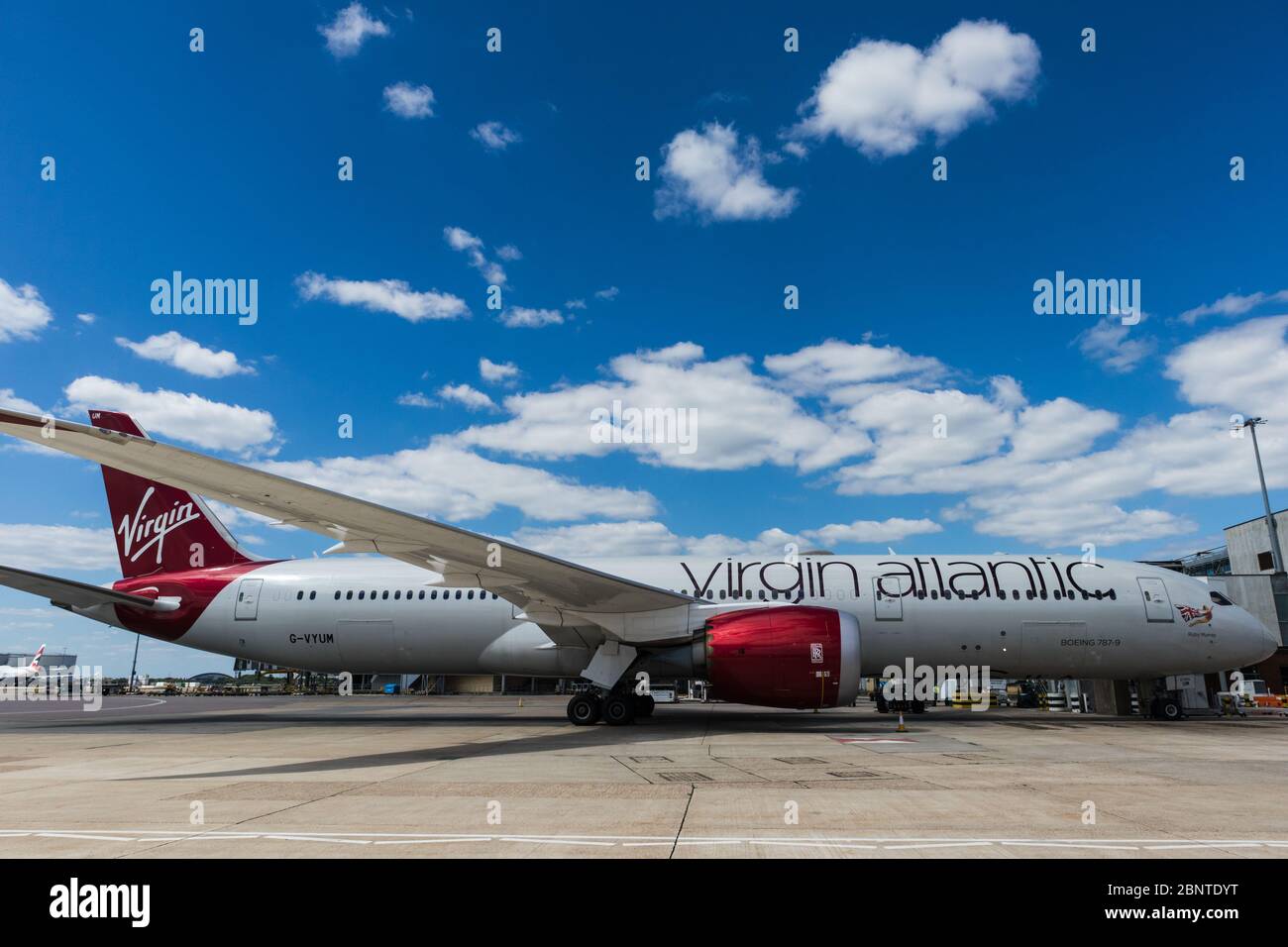 Avion Virgin Atlantic à l'aéroport de Londres Heathrow Banque D'Images
