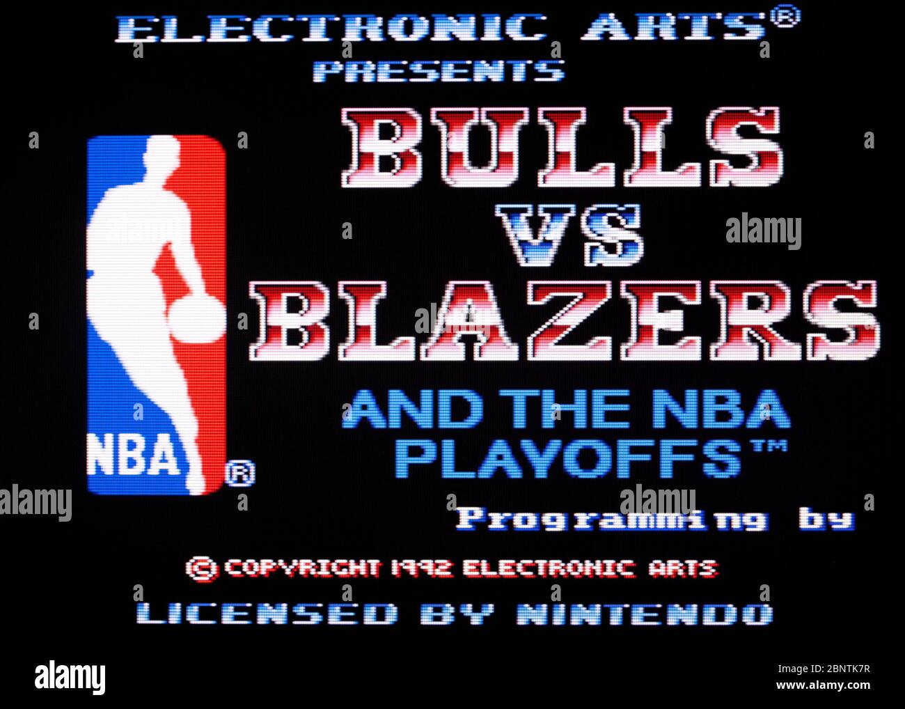 Bulls vs Blazers et les jeux de la NBA - SNES Super Nintendo - usage éditorial seulement Banque D'Images Bulls vs Blazers et les jeux de la NBA - SNES Super Nintendo - usage éditorial seulement Banque D'Images