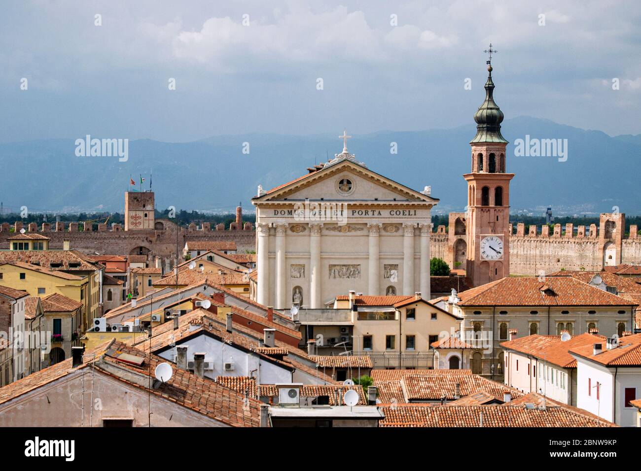 Vue aérodynamique de la ville de Cittadella, Italie. Ville fortifiée. Concept de tourisme italien Banque D'Images