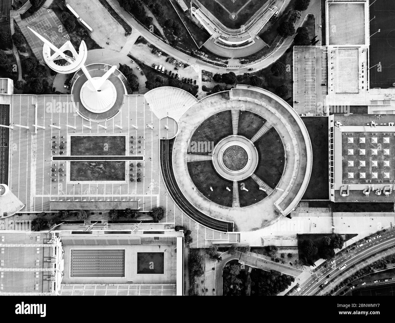 Vue aérienne anneau olympique ou Anella Olímpica et Palau Sant Jordi Estadi Olímpic et Montjuïc Communications Tower. Jeux Olympiques 1992 Barcelone Catalo Banque D'Images