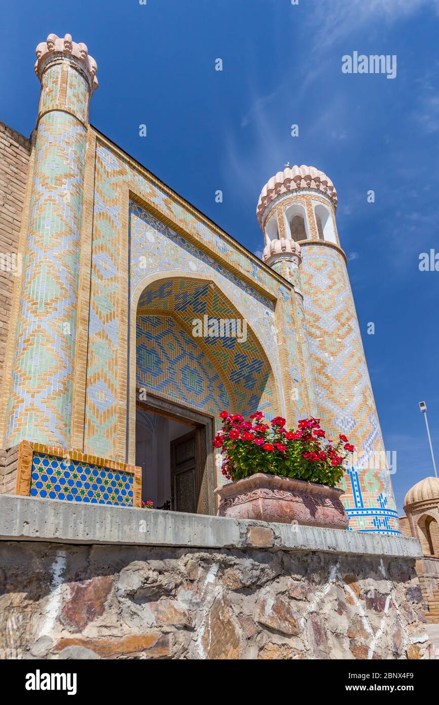 Mosquée Hazrat-Hizr, la plus belle mosquée de Samarkand, en Ouzbékistan, avec un intérieur en dôme fin et des vues sur Bibi-Khanym, Shah-i-Zinda et Afrosiab Banque D'Images