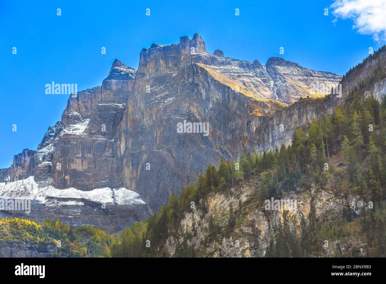 Suisse, vue panoramique sur les sommets rocheux des Alpes suisses, Jungfraujoch, station de ski, Oberland bernois Banque D'Images
