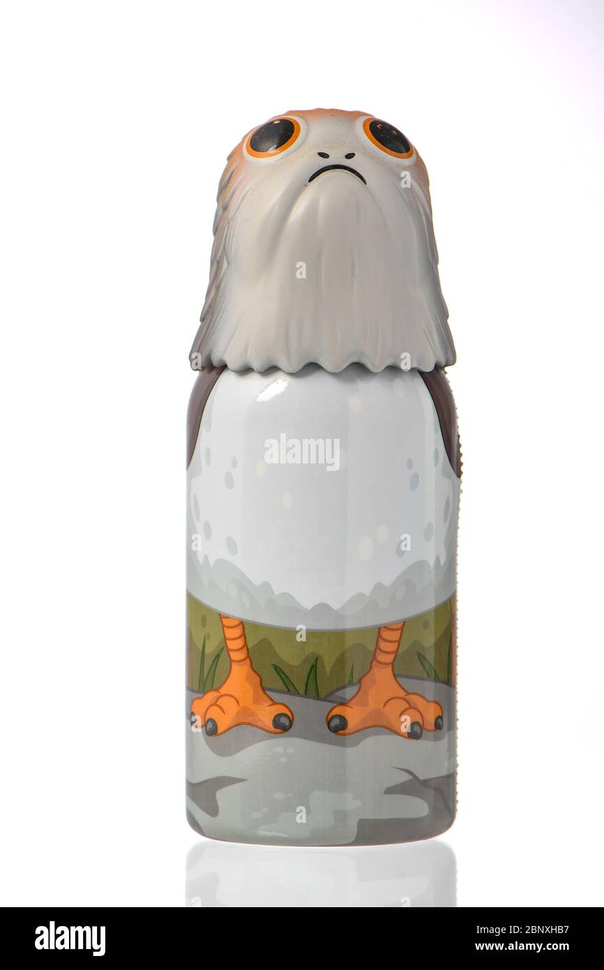 Bain à bulles de fantaisie basé sur StarWars en forme de personnages du film.pORG caractère isolé sur un fond blanc. Banque D'Images