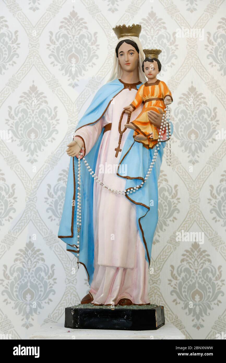 Statue de l'image de notre Dame du Rosaire, du Saint Rosaire ou du plus Saint Rosaire, une des désignations attribuées à la Vierge Marie dans le C Banque D'Images