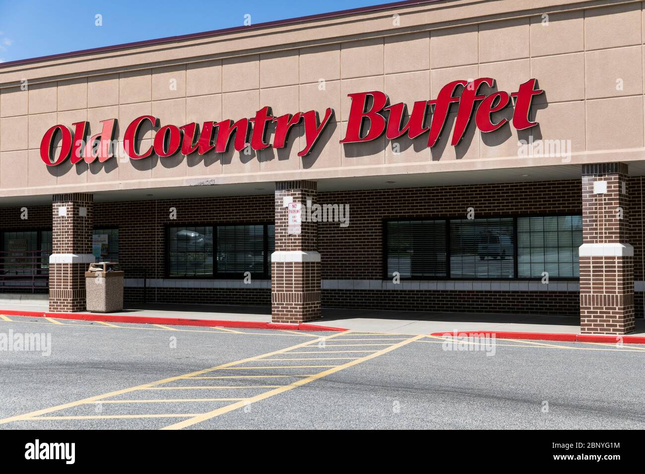 Un logo à l'extérieur d'un restaurant Old Country buffet situé à Harrisburg, Pennsylvanie, le 4 mai 2020. Banque D'Images