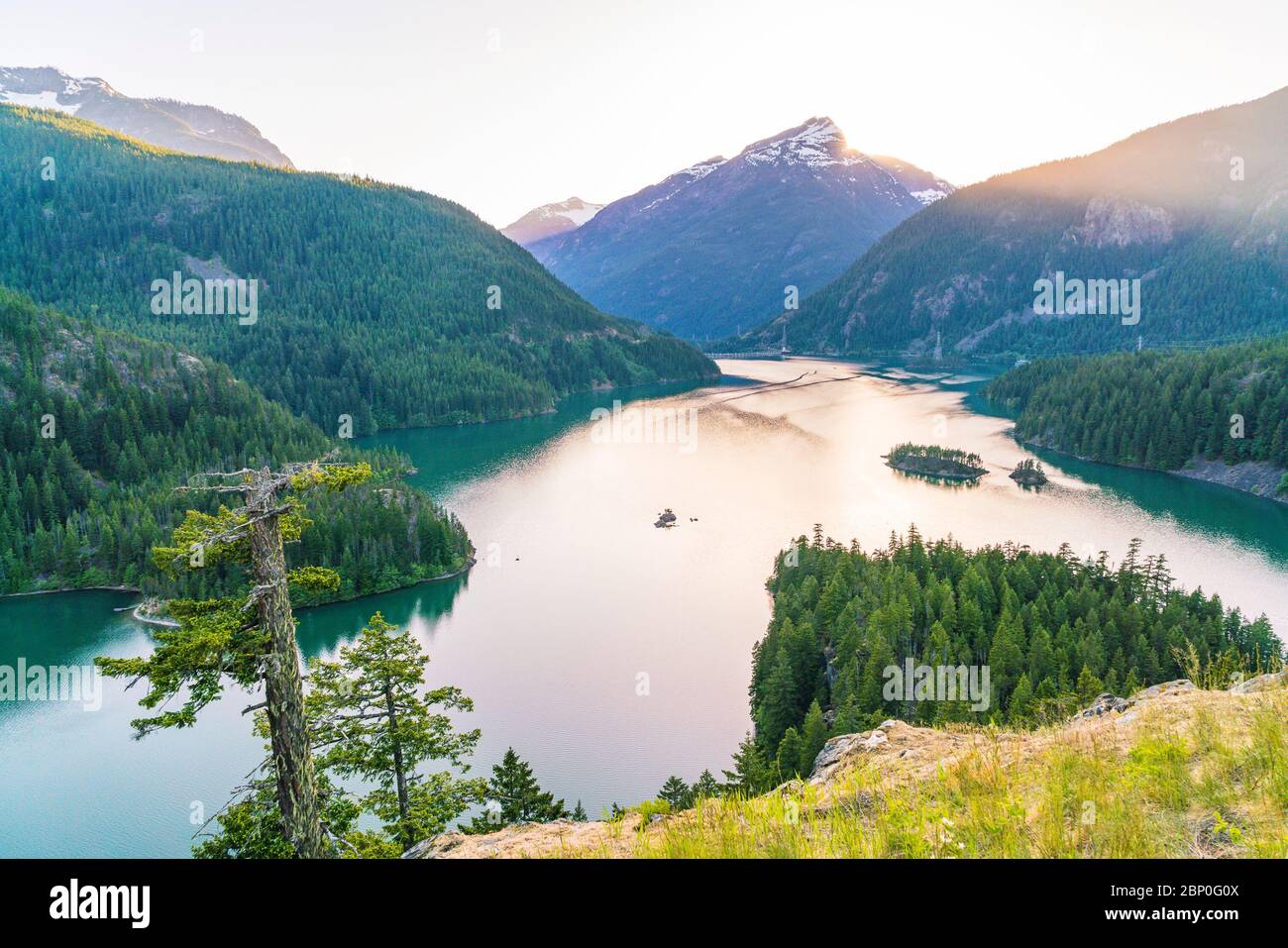 Coucher de soleil au parc national de North cascade, Washington, états-unis. Banque D'Images