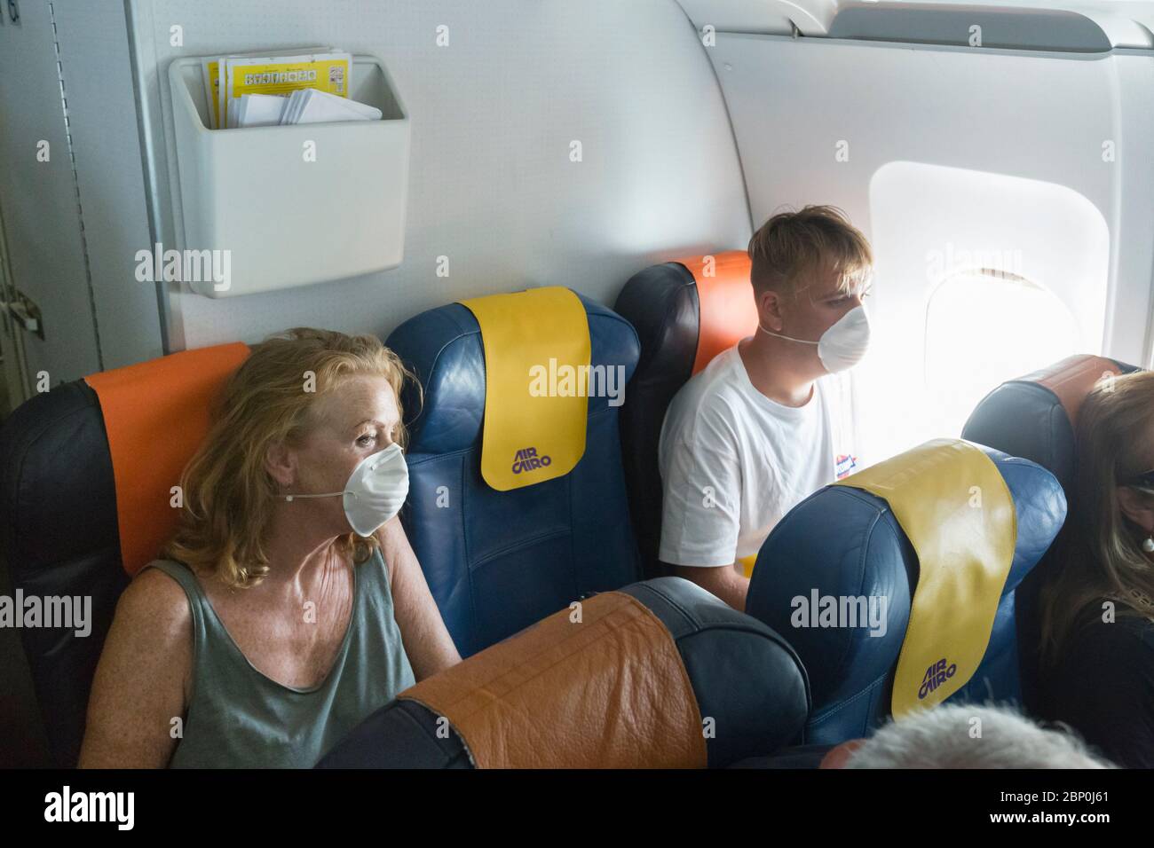 Vider le siège central dans un avion passager Banque D'Images Vider le siège central dans un avion passager Banque D'Images