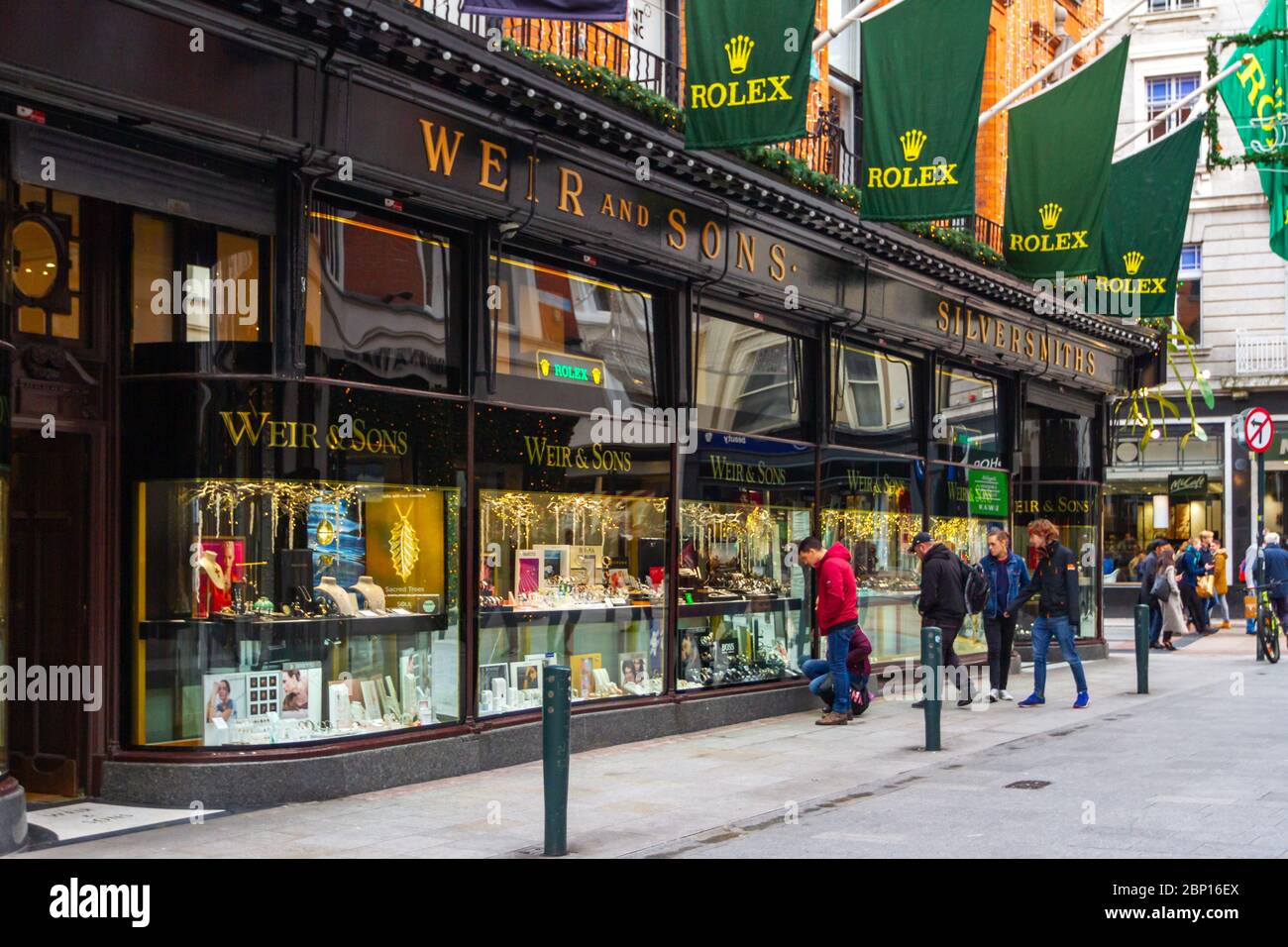 Bijouteries/bijouterie Weir & Sons à Grafton Street avec exposition en verre et boutiques de fenêtres. Centre ville de Dublin, Irlande Banque D'Images