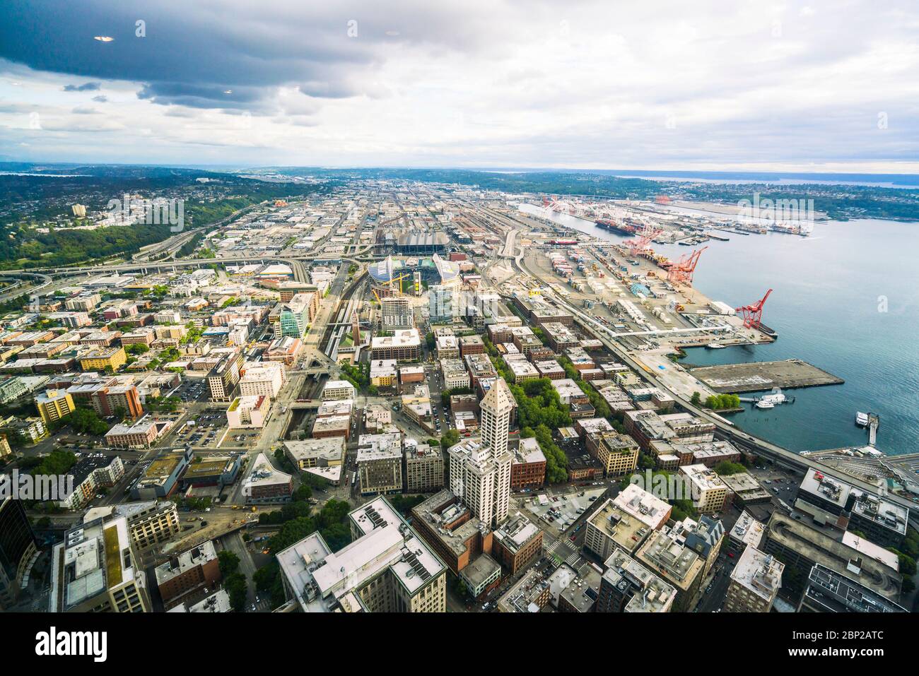 Vue aérienne magnifique de Seattle paysage de ville au coucher du soleil, Seattle, washington, etats-unis. Pour éditorial -07/05/16. Banque D'Images