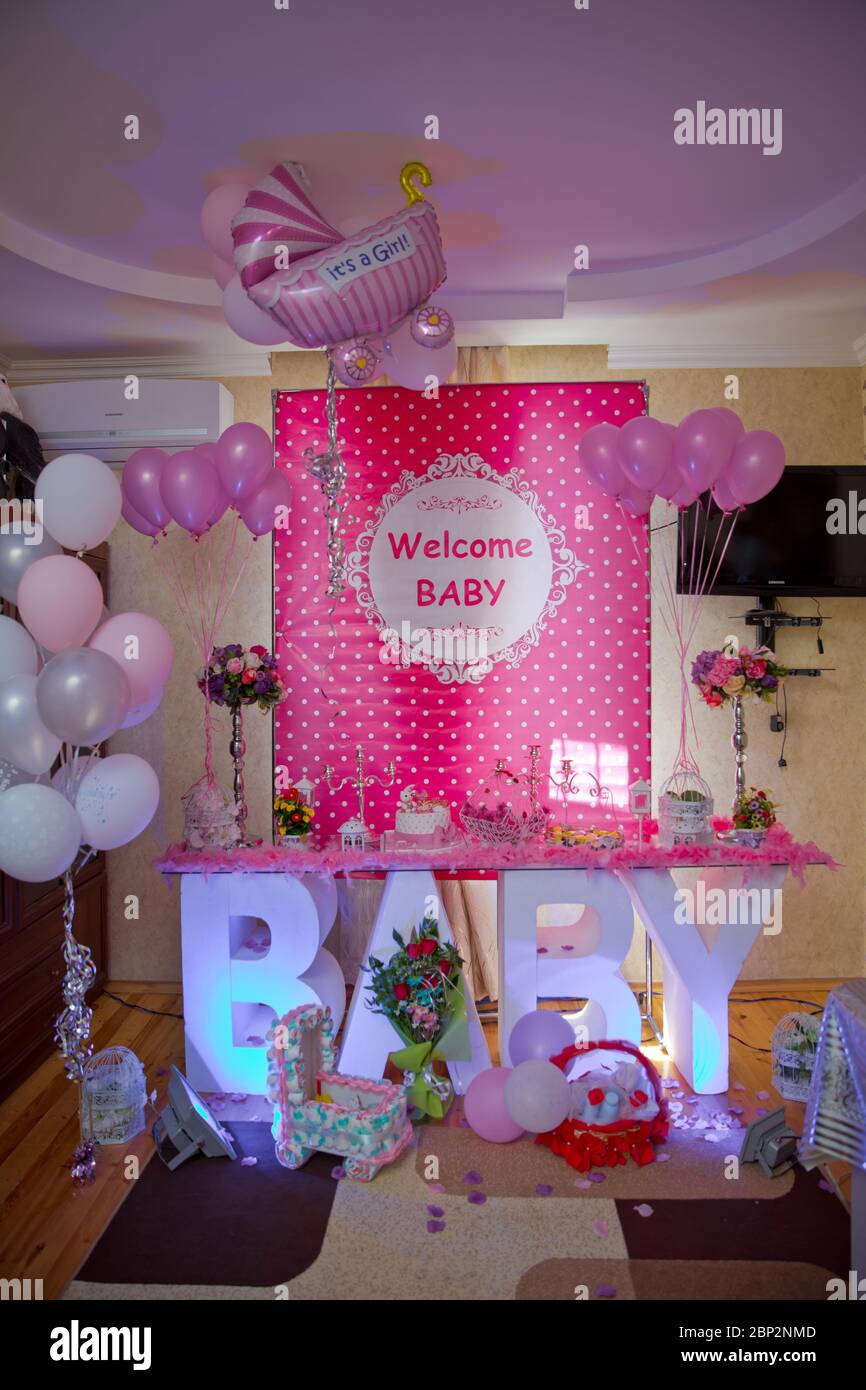 Bar De Friandises Rose A La Fete D Anniversaire Decoration Pour Une Douche De Bebe Partie Mignonne Banniere Bebe De Bienvenue Photo Stock Alamy