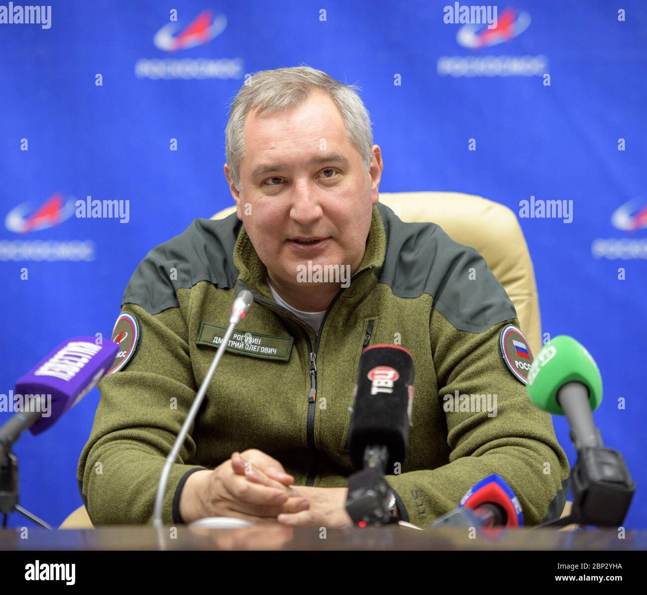 Expedition 59 Conférence de presse après l'amarrage Roscosmos le Directeur général Dmitry Rogozin répond aux questions lors d'une conférence de presse après l'amarrage de l'expédition 59, le vendredi 15 mars 2019 à l'hôtel Baikonour à Baikonour, Kazakhstan. Banque D'Images