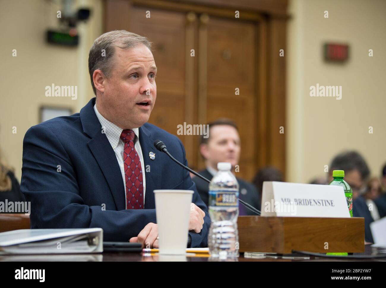 Maison NASA AF 20' Budget Hearing l'administrateur de la NASA Jim Bridenstine témoigne lors d'une audience du Comité de la Chambre sur la science, l'espace et la technologie pour examiner la demande budgétaire de l'exercice 2020 pour l'Administration nationale de l'aéronautique et de l'espace, le mardi 2 avril 2019, à l'immeuble Rayburn House à Washington. Banque D'Images Maison NASA AF 20' Budget Hearing l'administrateur de la NASA Jim Bridenstine témoigne lors d'une audience du Comité de la Chambre sur la science, l'espace et la technologie pour examiner la demande budgétaire de l'exercice 2020 pour l'Administration nationale de l'aéronautique et de l'espace, le mardi 2 avril 2019, à l'immeuble Rayburn House à Washington. Banque D'Images
