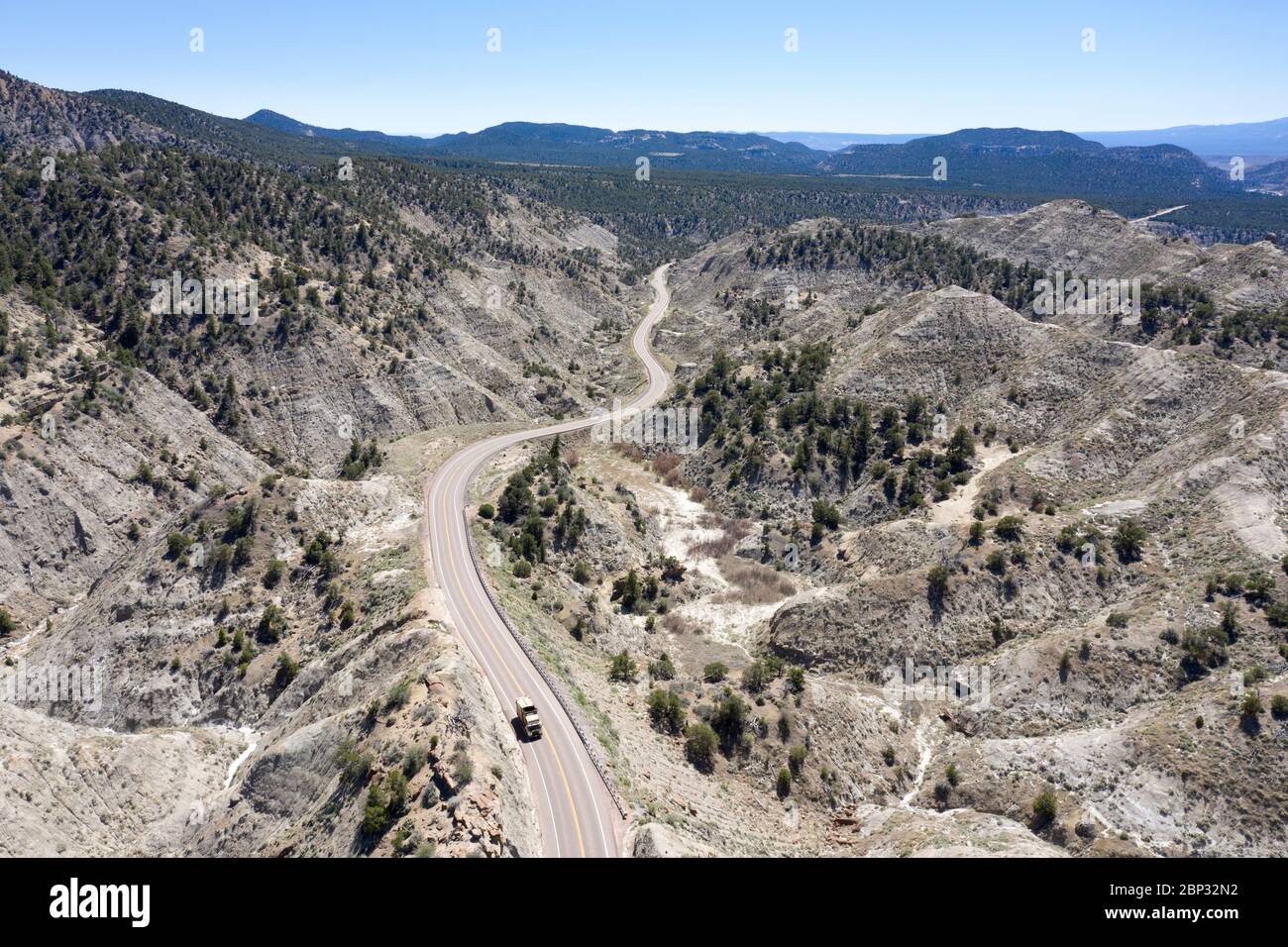 Autoroute 12 dans le monument national Grand Staircase Escalante près de Powell point Banque D'Images