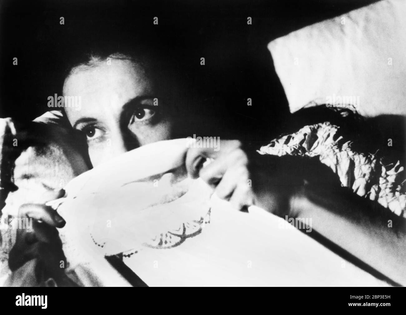 Valeria d'Obici, sur le tournage du film italien, 'Passione d'Amore', Putnam Square films, version américaine 1982 Banque D'Images
