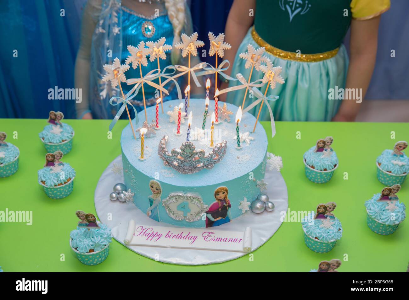 Gateau D Anniversaire Surgele Gateau Congele Disney Anniversaire Enfants Gateau D Anniversaire A Theme Congele Pour Enfants Azerbaidjanais Bakou 04 02 Photo Stock Alamy Gateau D Anniversaire Surgele Gateau Congele Disney Anniversaire Enfants Gateau D Anniversaire A Theme Congele Pour Enfants Azerbaidjanais Bakou 04 02 Photo Stock Alamy