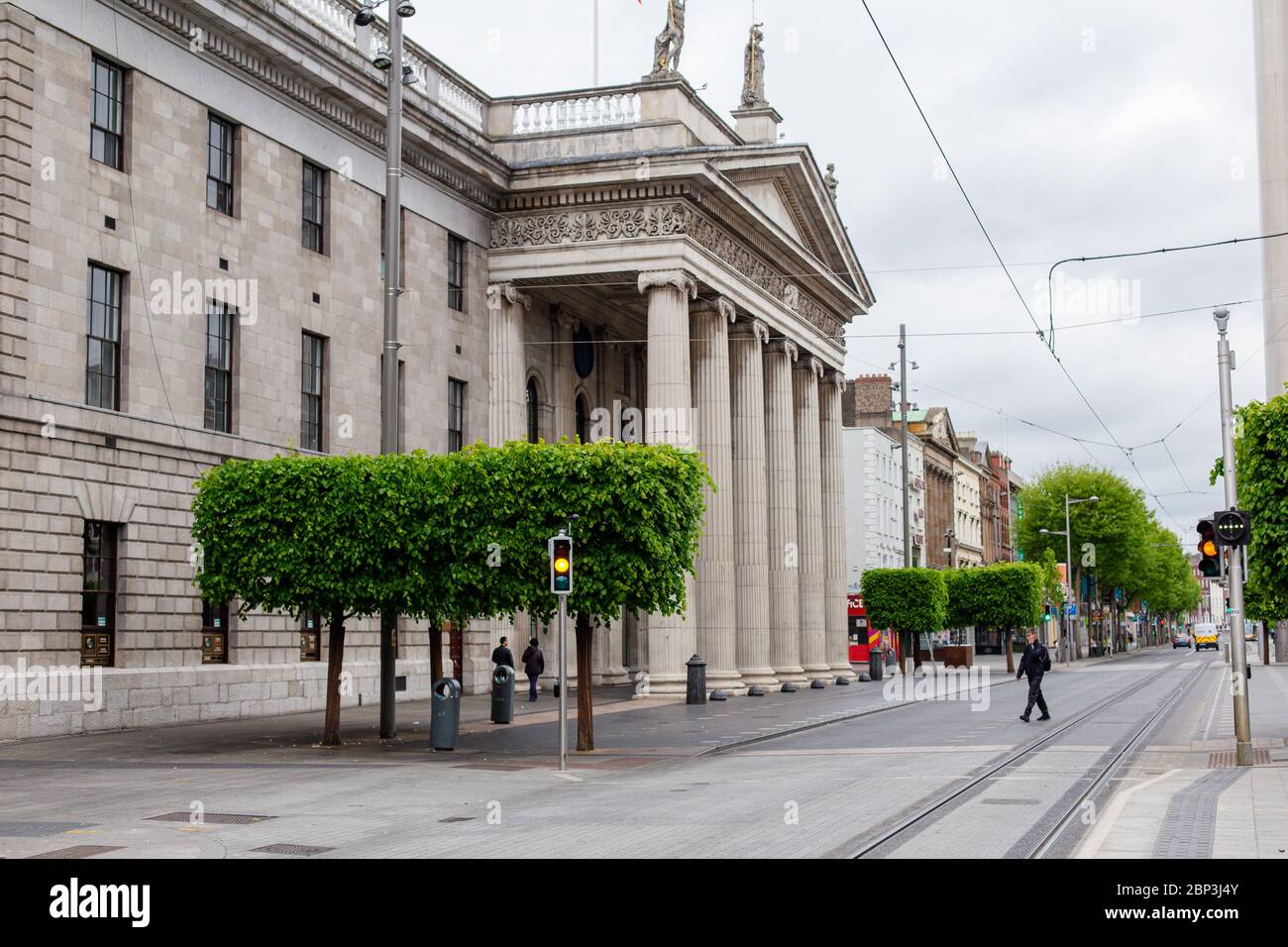 Dublin, Irlande. Mai 2020. Fréquentation et circulation limitées sur O'Connell St à Dublin, les magasins et les entreprises étant fermés en raison des restrictions de Covid-19 en cas de pandémie Banque D'Images