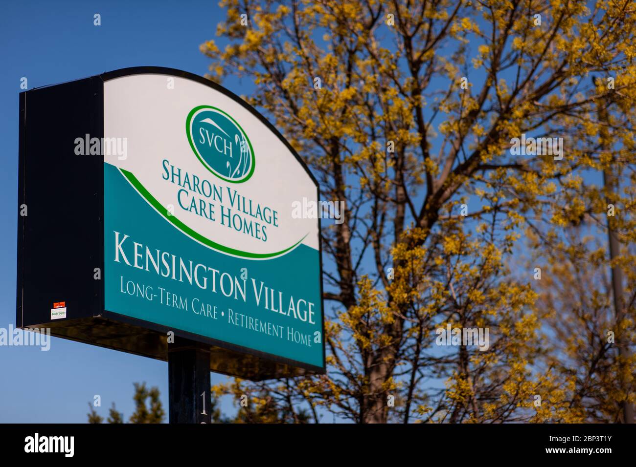 London, Canada - 13 mai 2020. Brian Bobbie était une infirmière autorisée qui travaillait au centre de soins de longue durée de Kengston Village, à Londres. Il est le premier de l'Ontario Banque D'Images