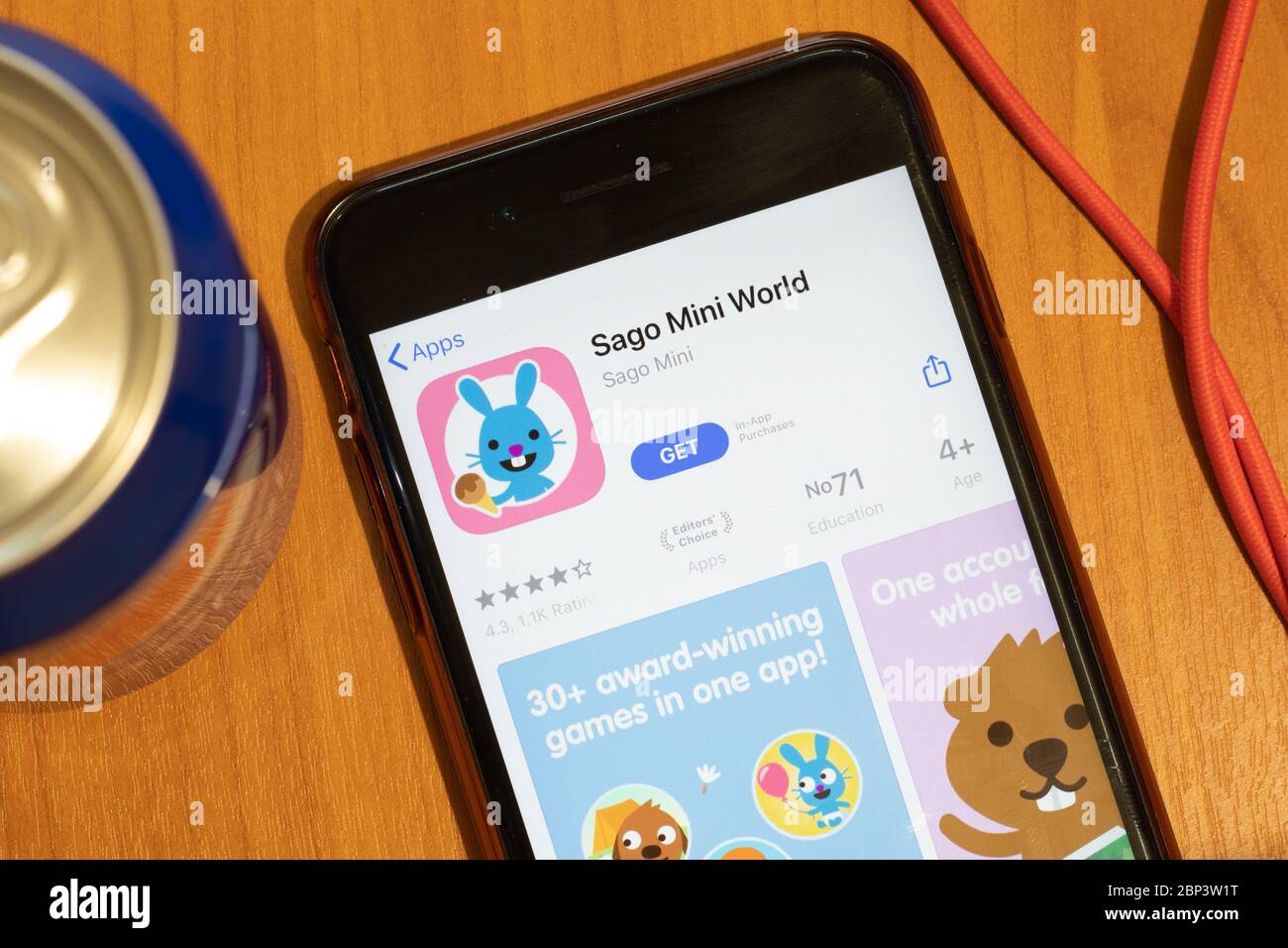 New York, États-Unis - 15 mai 2020 : logo de l'application mobile sago Mini World sur l'écran du téléphone, icône en gros plan, Editorial Banque D'Images