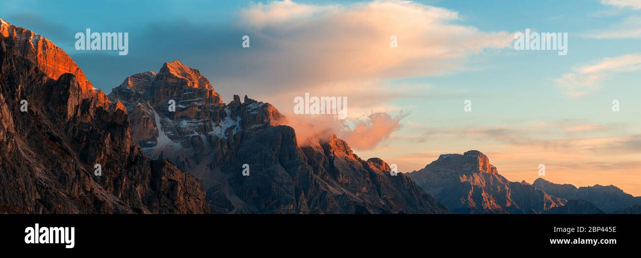 Dolomites lever de soleil paysage naturel en Italie du Nord Banque D'Images