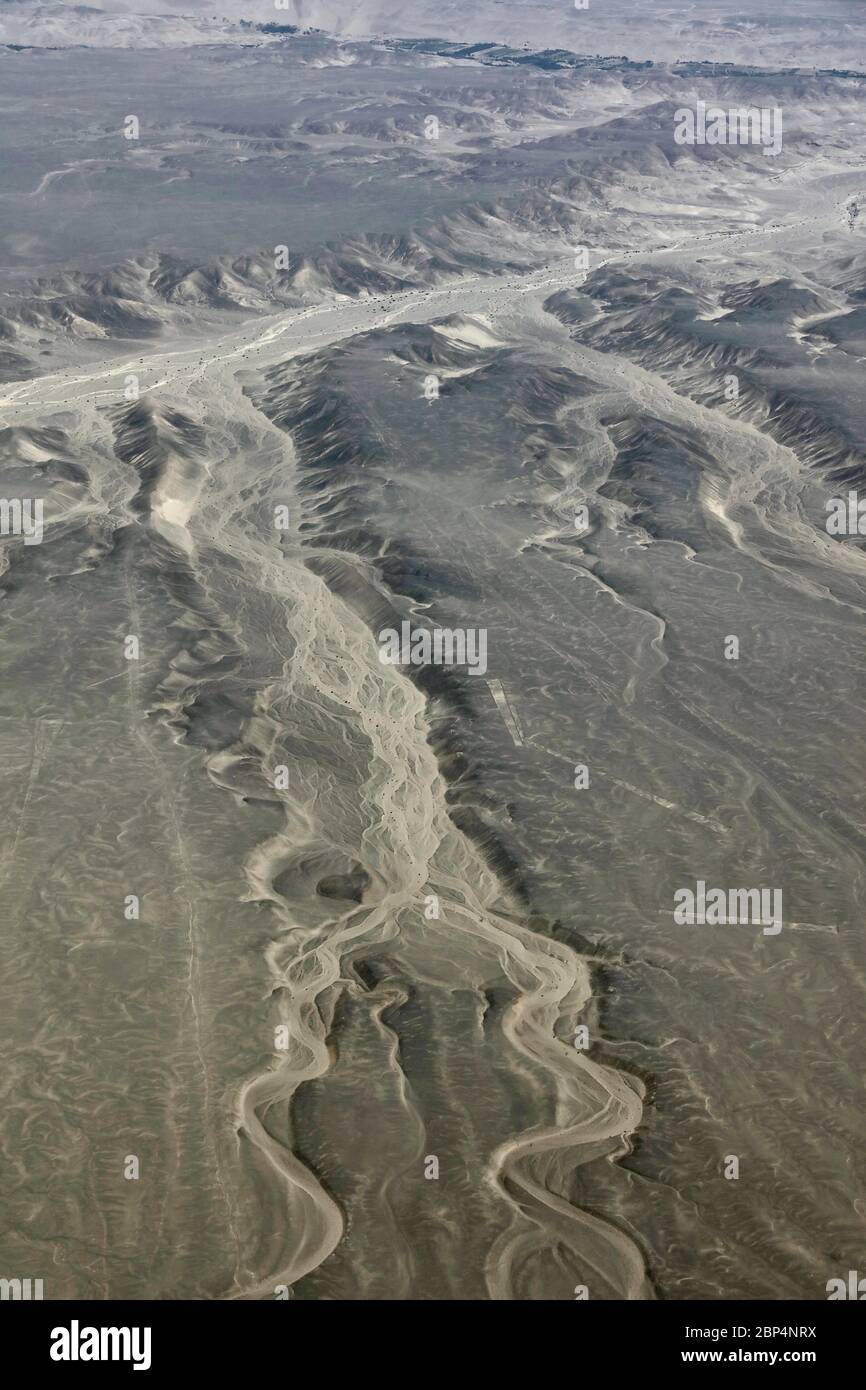 Lits de rivière secs, désert de Nazca au sud du Pérou Banque D'Images