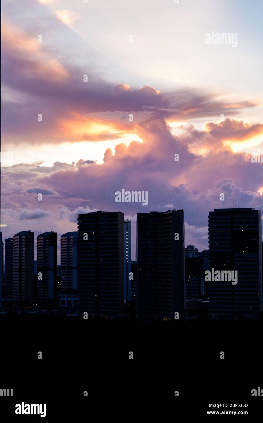 coucher de soleil dans le parc de coco dans la ville de fortaleza au nord-est du brésil Banque D'Images
