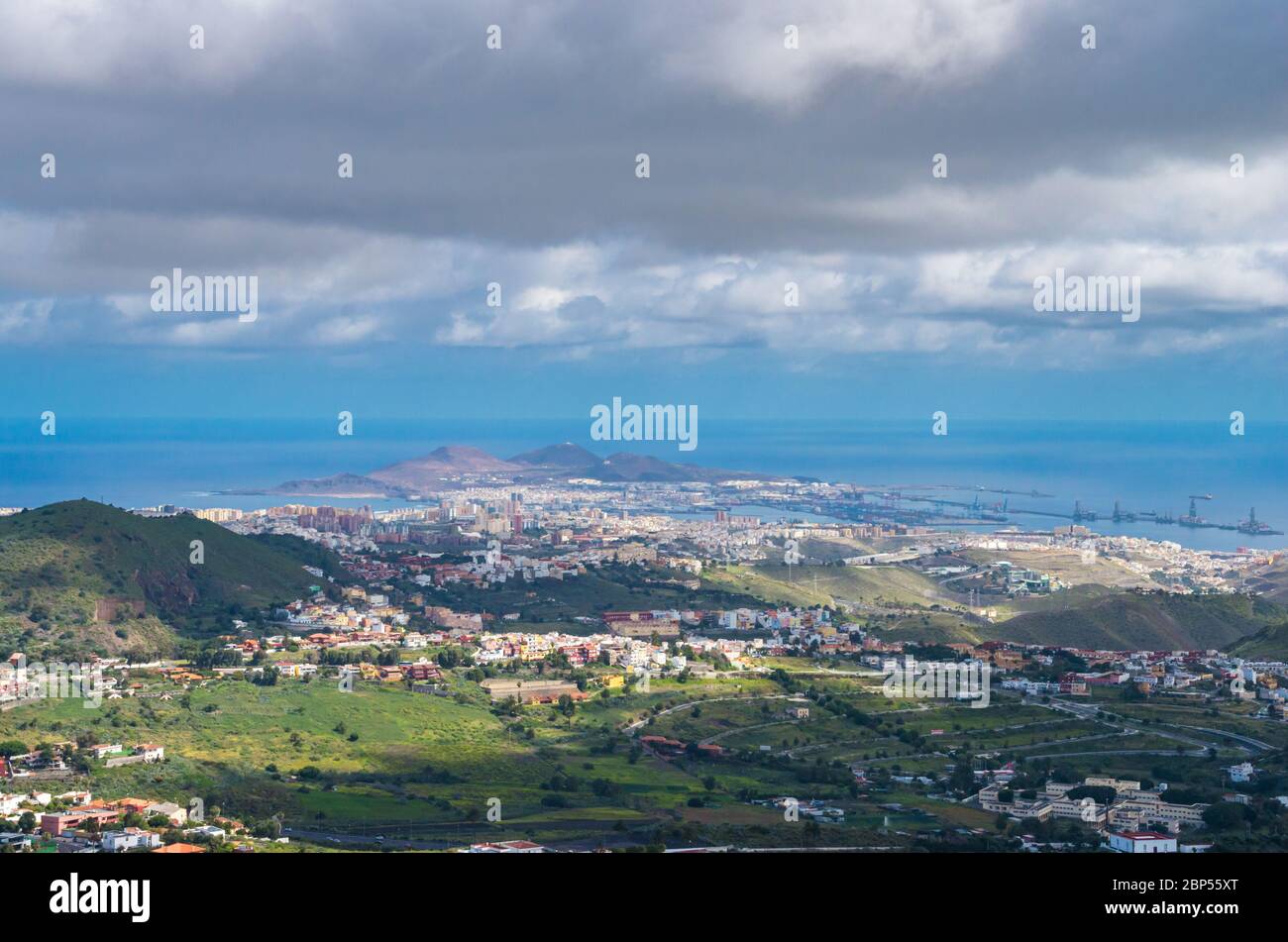 Vue sur Las Palmas de Gran Canaria depuis le pic de Pico de Bandama Banque D'Images