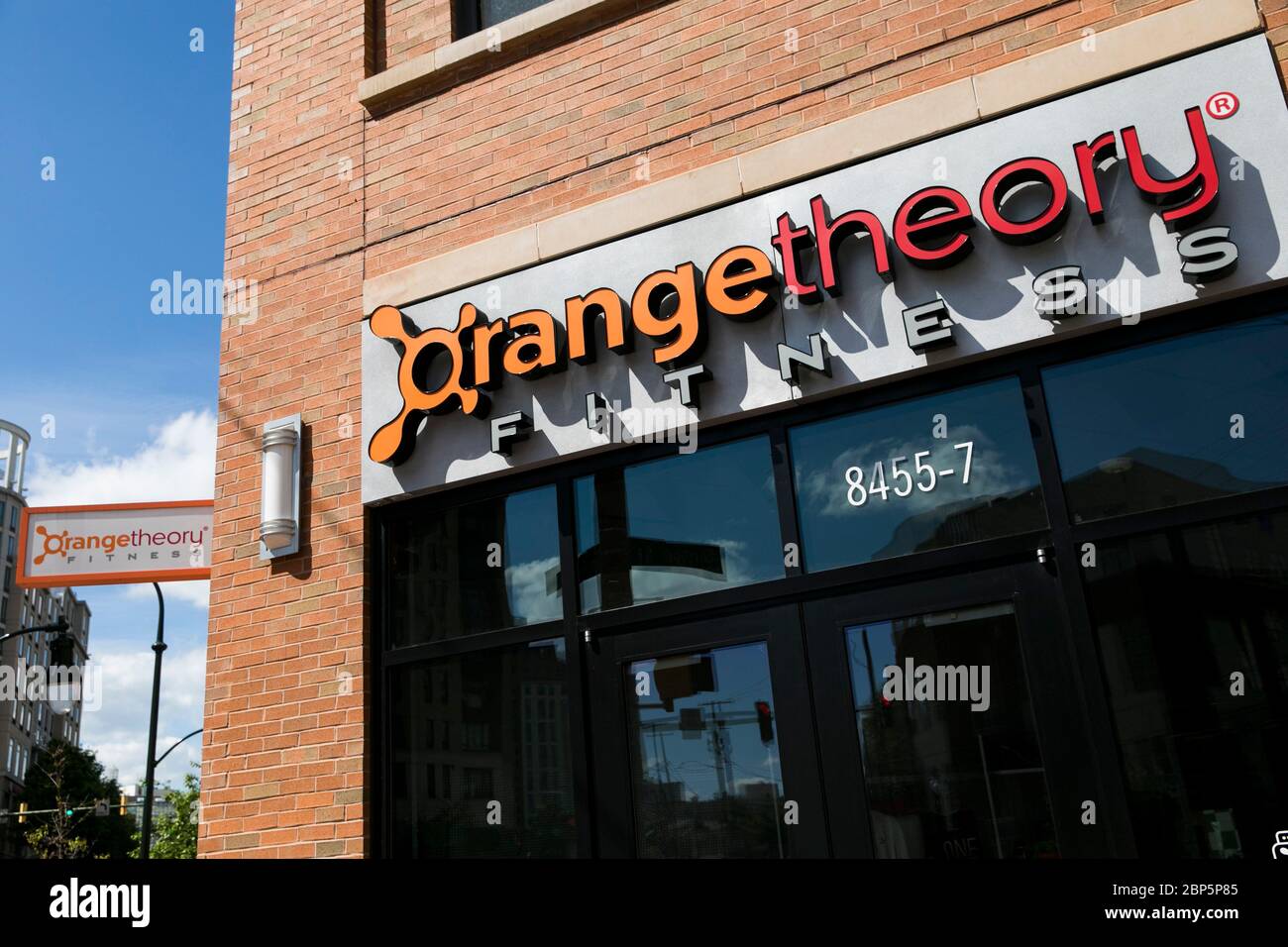 Un logo extérieur à un emplacement Orangetheory Fitness à Silver Spring, Maryland, le 12 mai 2020. Banque D'Images