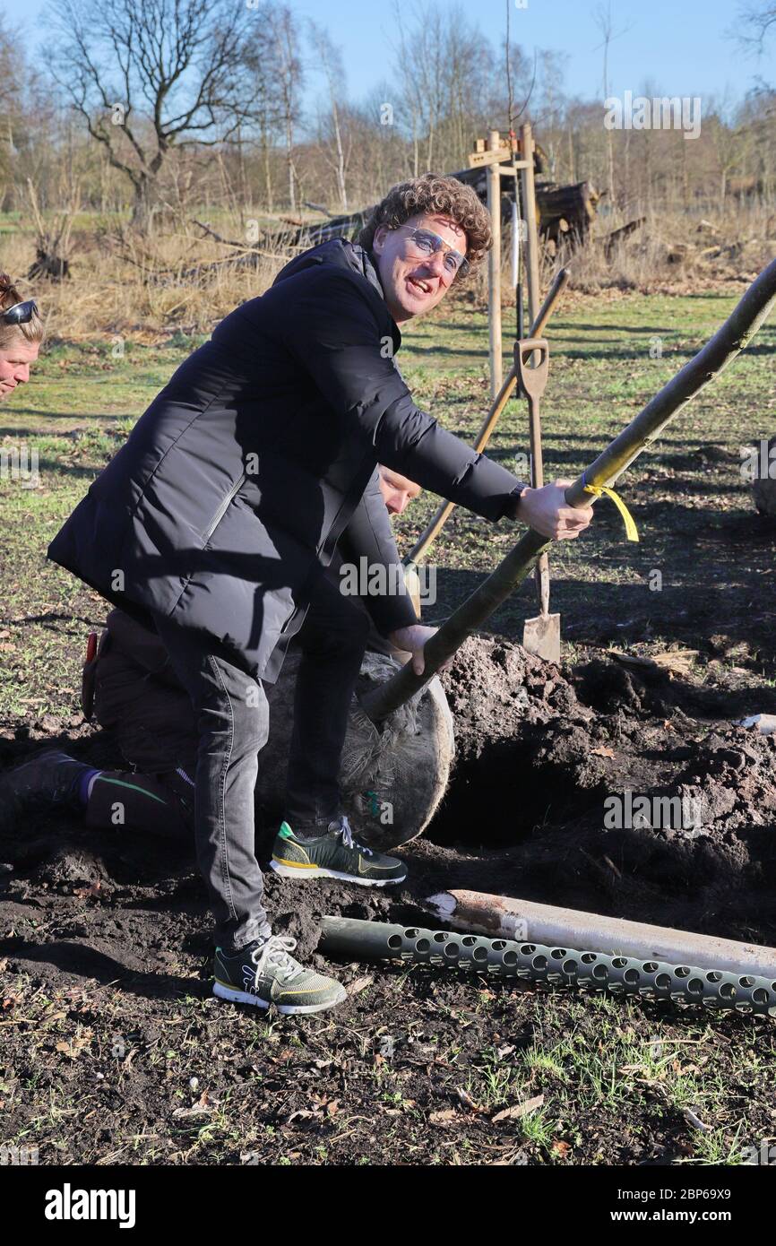 Atze Schroeder, comédien Atze Schroeder pflanzt im Fame Forest eine Linde. Hambourg, 05.02.2020 Banque D'Images