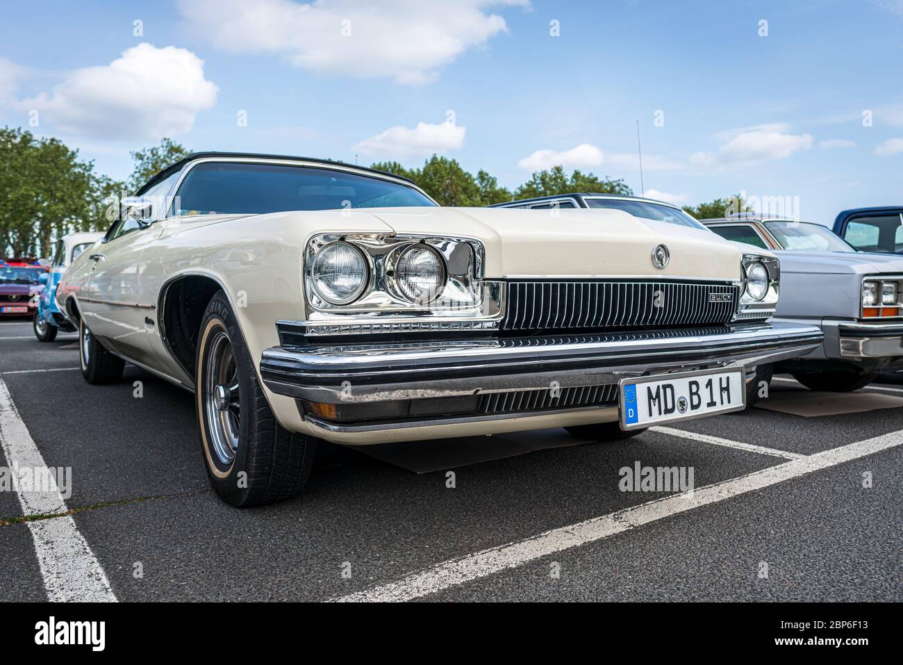 BERLIN - 11 MAI 2019 : voiture de taille moyenne Buick Skylark, 1972. 32ème Journée Oldtimer Berlin-brandebourg. Banque D'Images