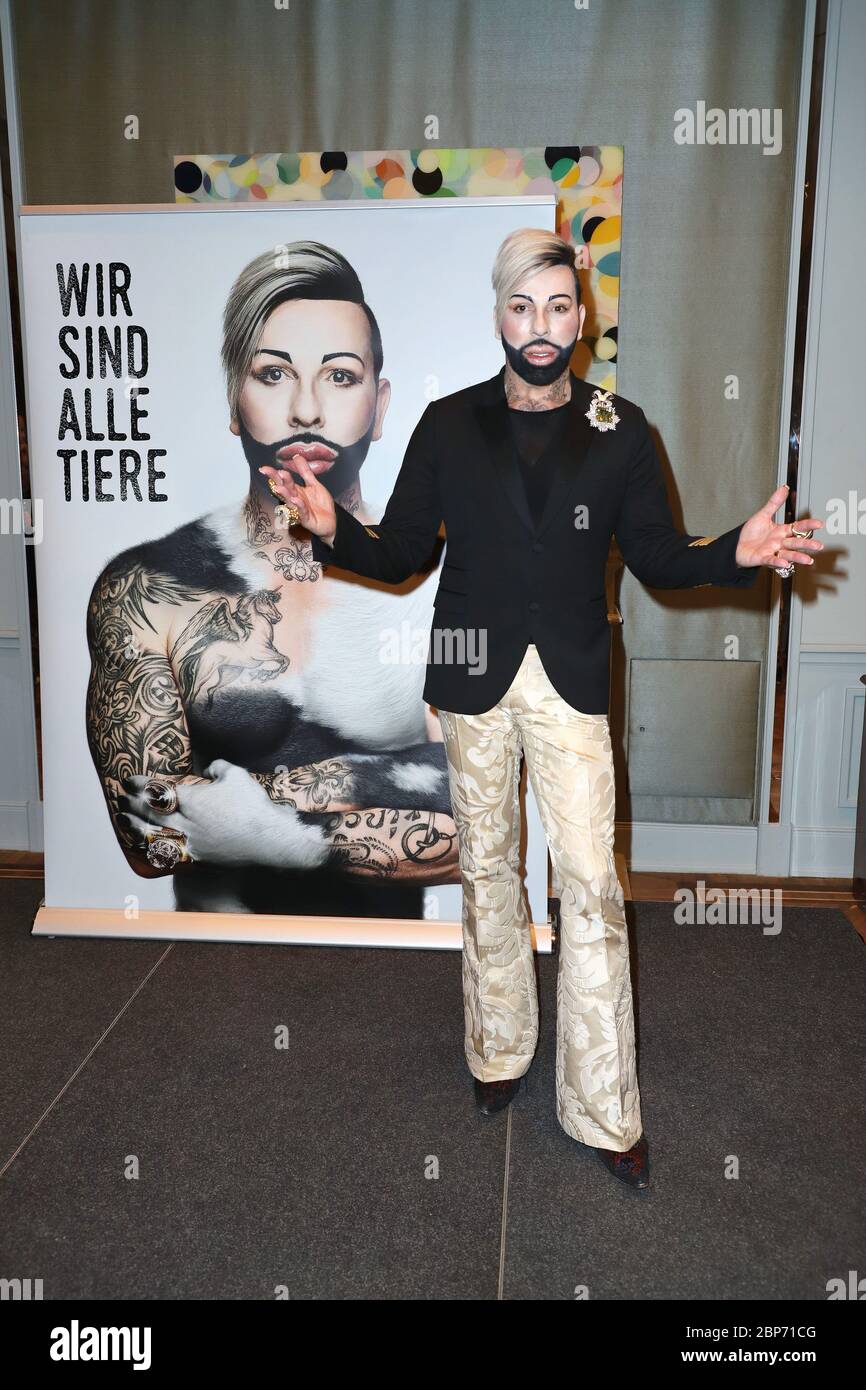 Harald Gloeoeckler,Présentation de la nouvelle campagne PETA à l'Hôtel Vier Saisonen,Hambourg,24.07.2019 Banque D'Images