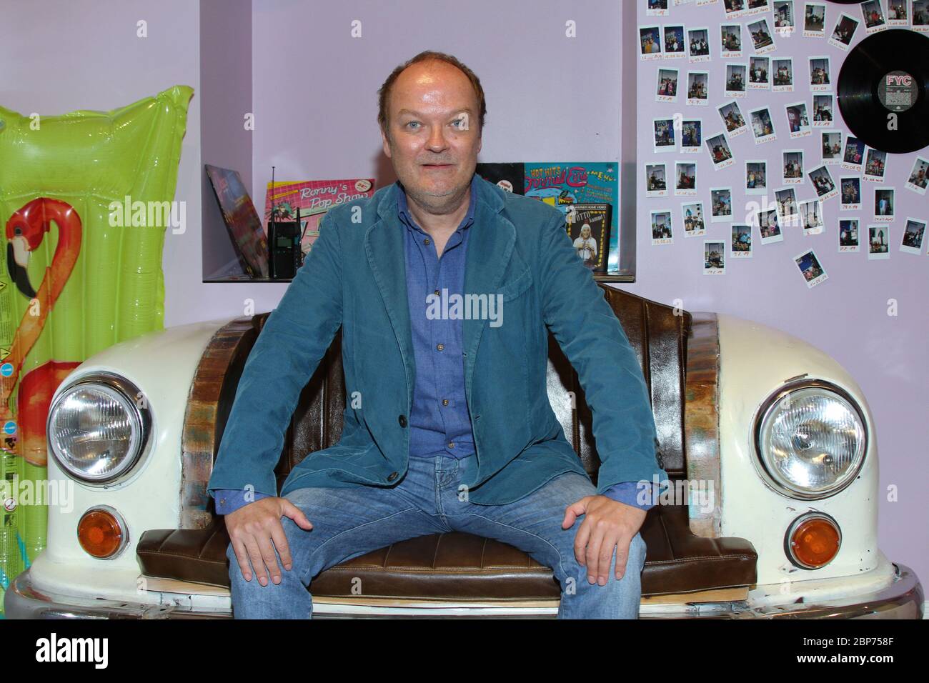 Jens Wawrzeck, Fototermin im Hamburg Zwei 80er Cafe à Ottensen, Hambourg, 15.08.2019 Banque D'Images