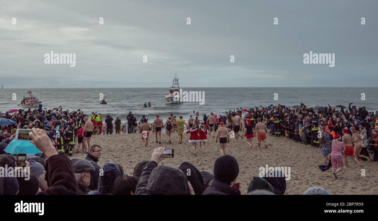 Baignade de Noël Banque D'Images