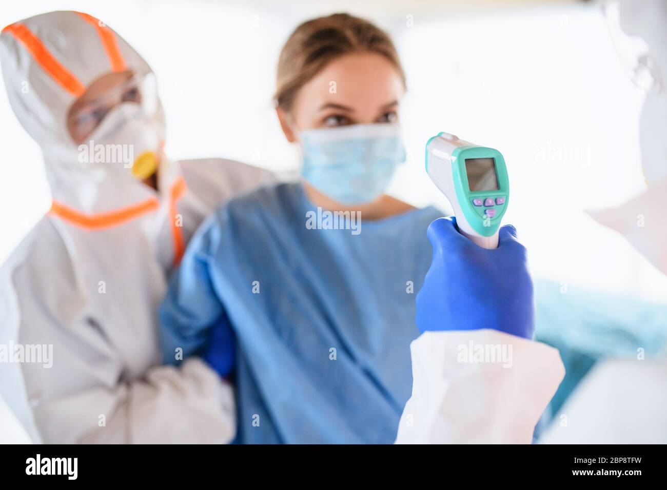 Portrait des médecins et des patients infectés à l'hôpital, concept du coronavirus. Banque D'Images