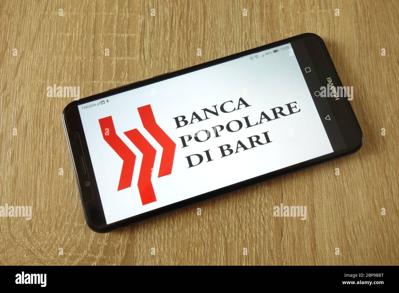 Le logo Banca Popolare di Bari S.C.p.A. est affiché sur le smartphone Photo  Stock - Alamy