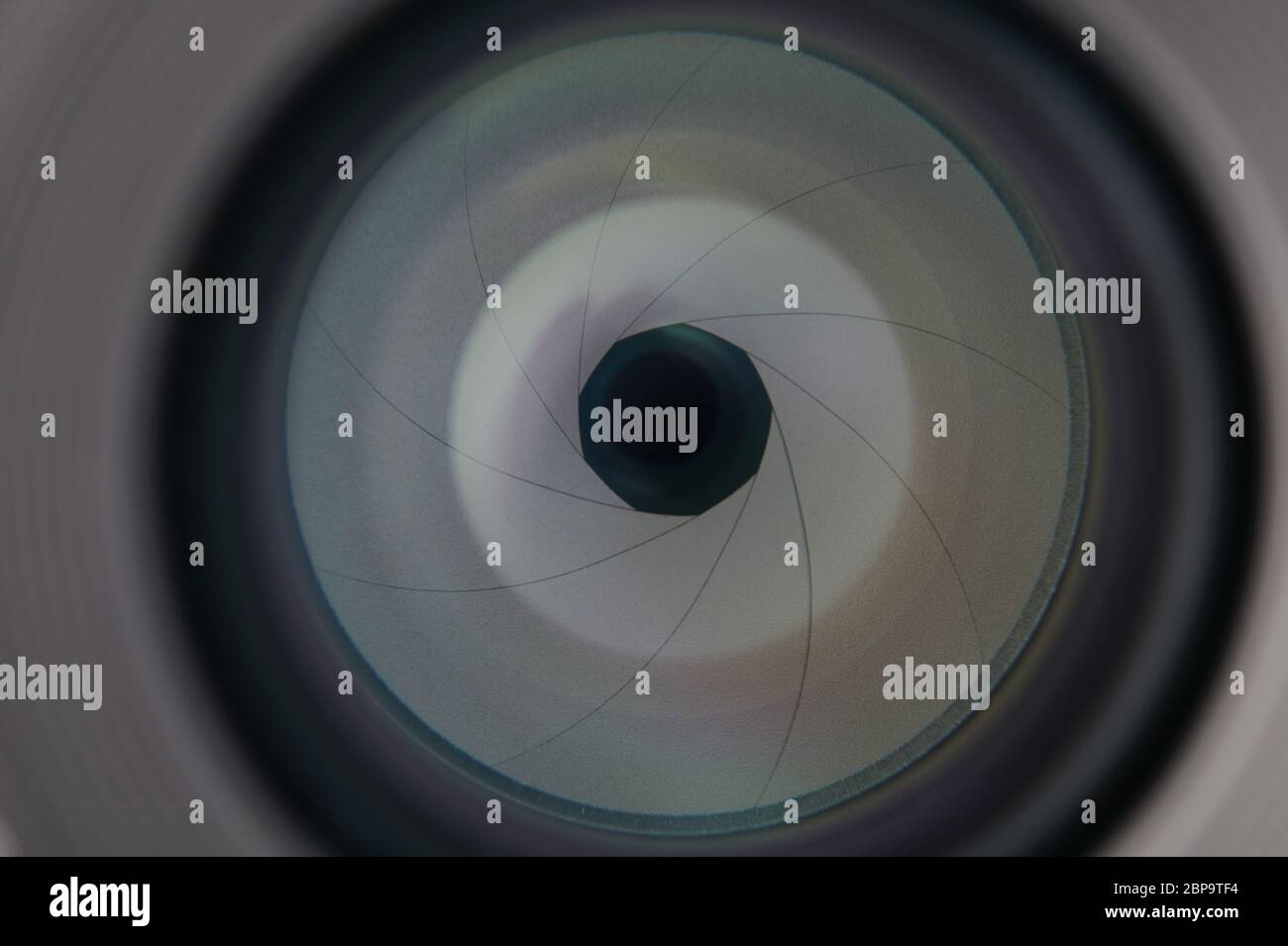 Ouverture dans l'objectif de l'appareil photo vue macro en gros plan Banque D'Images